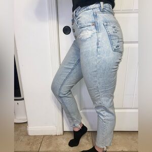 American Eagle Stretch Mom Jeans